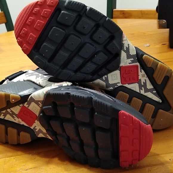 N7 Nike Huaraches - Picture 3 of 5